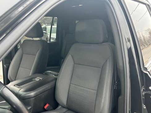 Used 2022 GMC Yukon XL SLE image 21