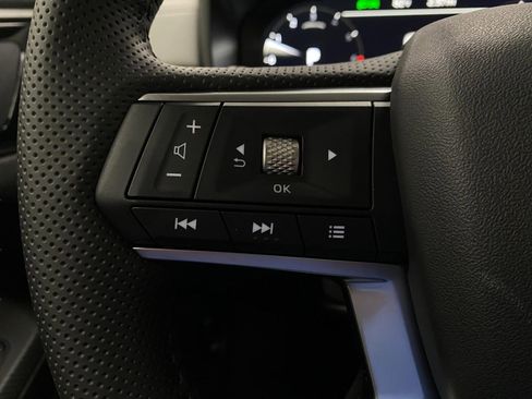 New 2025 Mitsubishi Outlander SE image 15