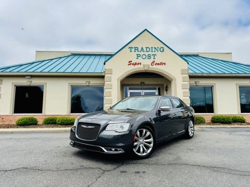 Used 2018 Chrysler 300 Limited w/ Safetytec Plus Group image 24