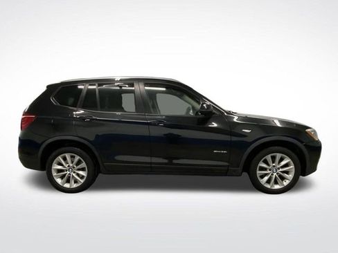 Used 2017 BMW X3 sDrive28i image 2