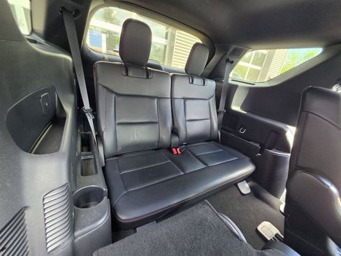 Used 2025 Ford Explorer ST-Line AWD/4WD image 25