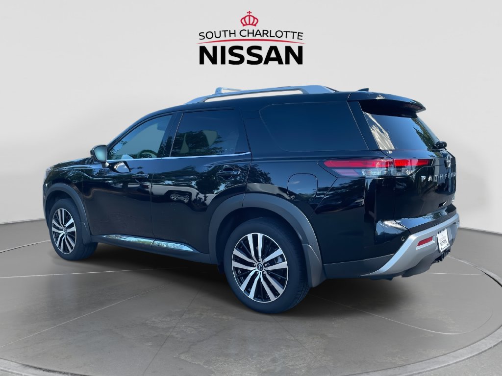 Used 2025 Nissan Pathfinder Platinum w/ Cargo Package FWD image 4