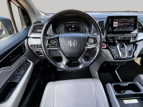 Used 2018 Honda Odyssey Elite image 6