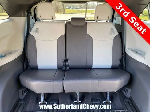 Used 2024 Toyota Sienna XSE FWD image 37
