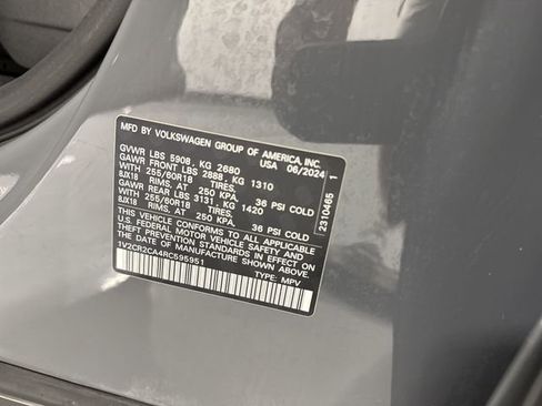 Used 2024 Volkswagen Atlas Peak Edition SE AWD/4WD image 39