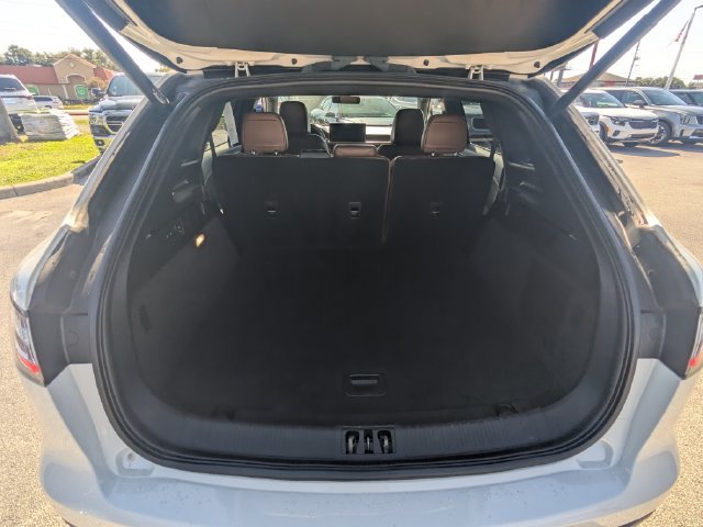 Used 2022 Lincoln Nautilus Reserve FWD image 13