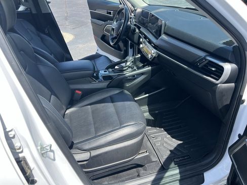 Used 2023 Kia Telluride S FWD image 35