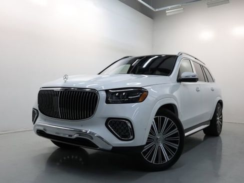 Used 2026 Mercedes-Benz Maybach GLS 600 4MATIC image 61