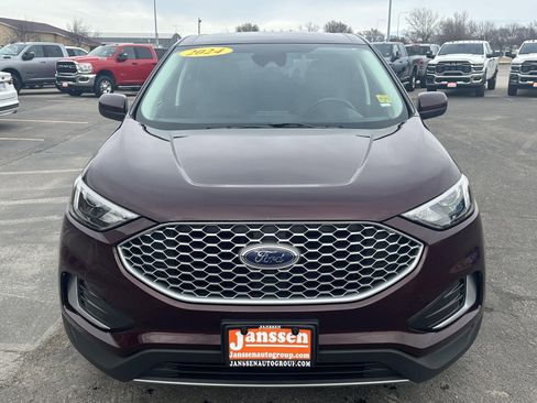 Used 2024 Ford Edge SEL image 7