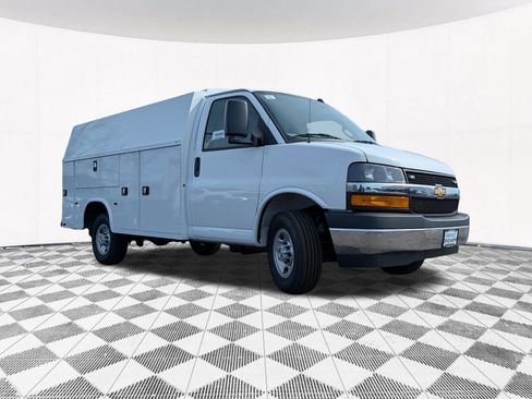 New 2026 Chevrolet Express 3500 w/ Power Convenience Package RWD image 23