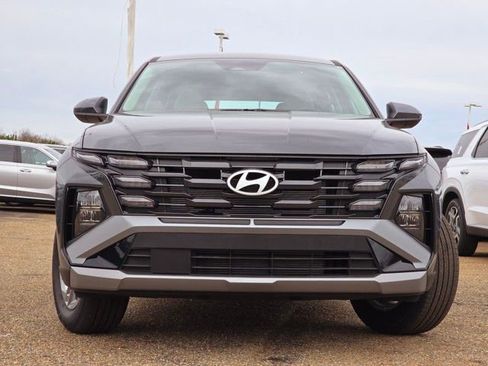 Certified 2025 Hyundai Tucson SE image 12