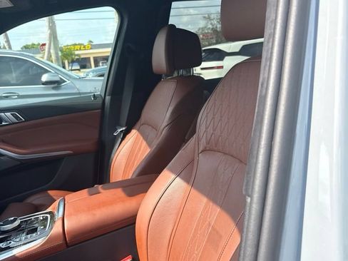 Used 2024 BMW X7 xDrive40i w/ Executive Package AWD/4WD image 4