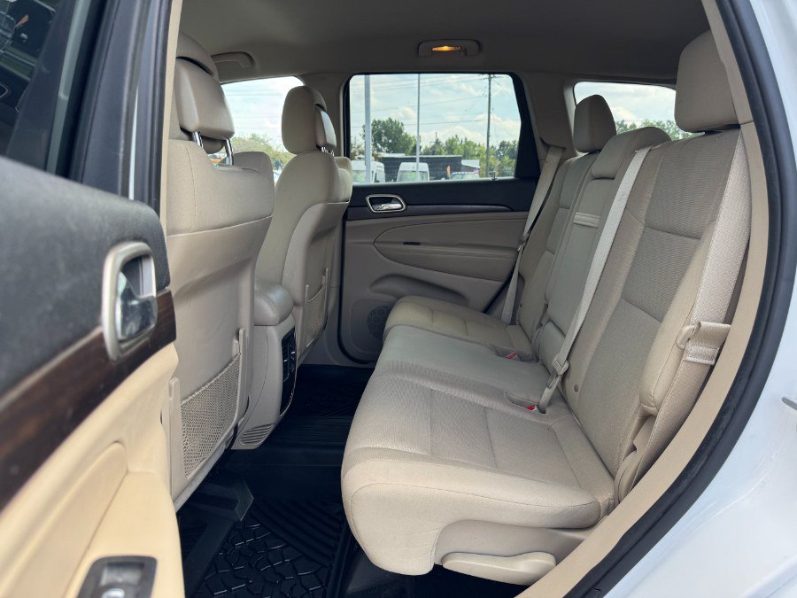 Used 2014 Jeep Grand Cherokee Laredo w/ Quick Order Package 23E AWD/4WD image 16