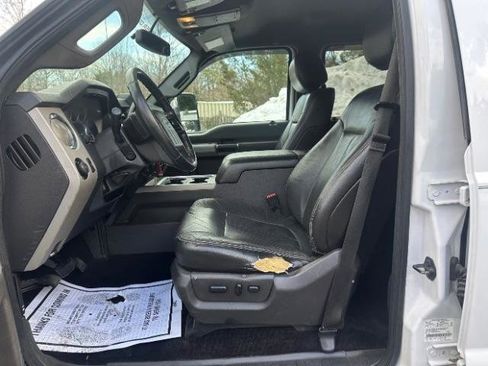 Used 2014 Ford F250 Lariat w/ Chrome Package image 15