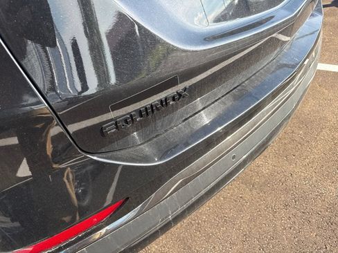 Used 2022 Chevrolet Equinox RS w/ Infotainment Package FWD image 22
