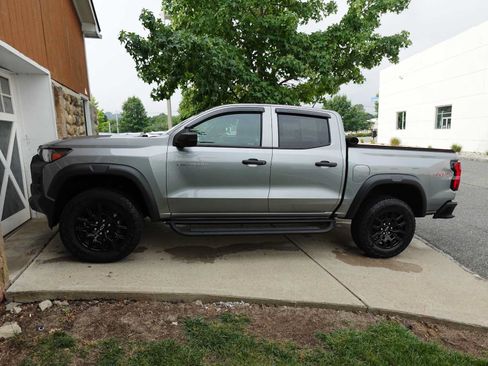 Used 2024 Chevrolet Colorado Trail Boss w/ Advanced Trailering Package AWD/4WD image 4