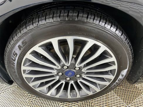 Used 2018 Ford Fusion Platinum image 13