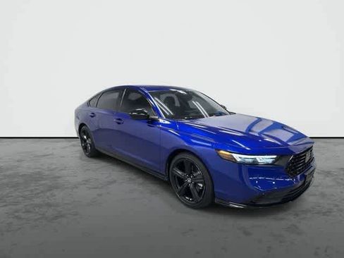 Used 2025 Honda Accord Sport image 5