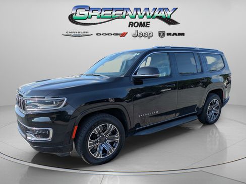 Used 2024 Jeep Wagoneer Series II w/ Flexible Seating Group RWD image 4