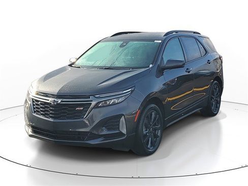 Certified 2022 Chevrolet Equinox RS image 2