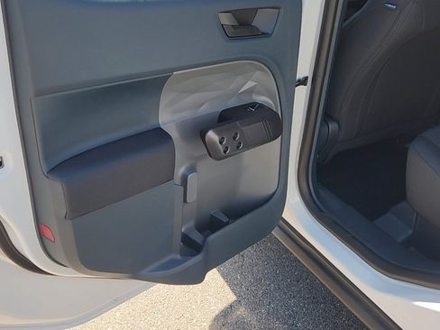 New 2025 Ford Maverick XL w/ Equipment Group 101A image 24