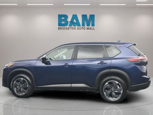 Used 2025 Nissan Rogue SV FWD image 5