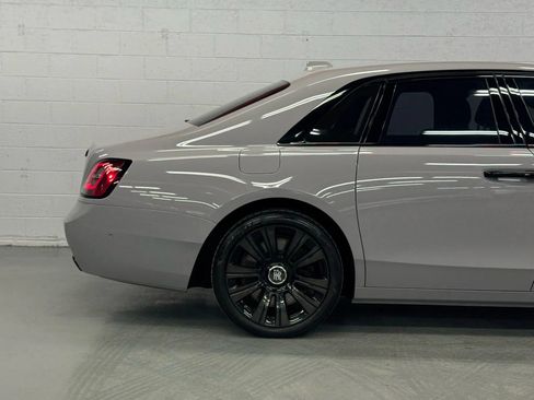 Used 2022 Rolls-Royce Ghost image 21