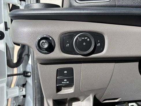 Certified 2022 Ford Transit 350 Medium Roof image 15