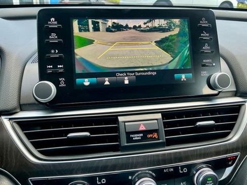 Used 2018 Honda Accord EX image 27