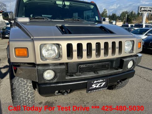 Used 2005 HUMMER H2 w/ Preferred Equipment Group AWD/4WD image 10