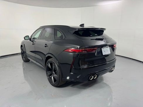 Used 2024 Jaguar F-PACE SVR image 7