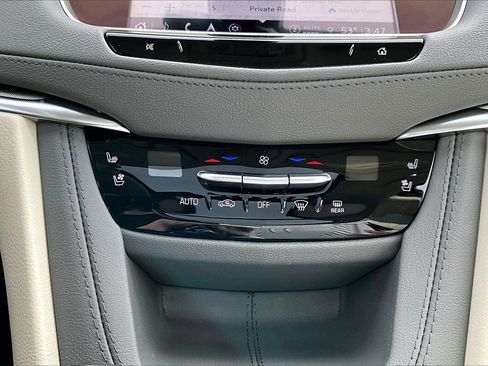 Used 2024 Cadillac XT5 Premium Luxury w/ Technology Package image 18