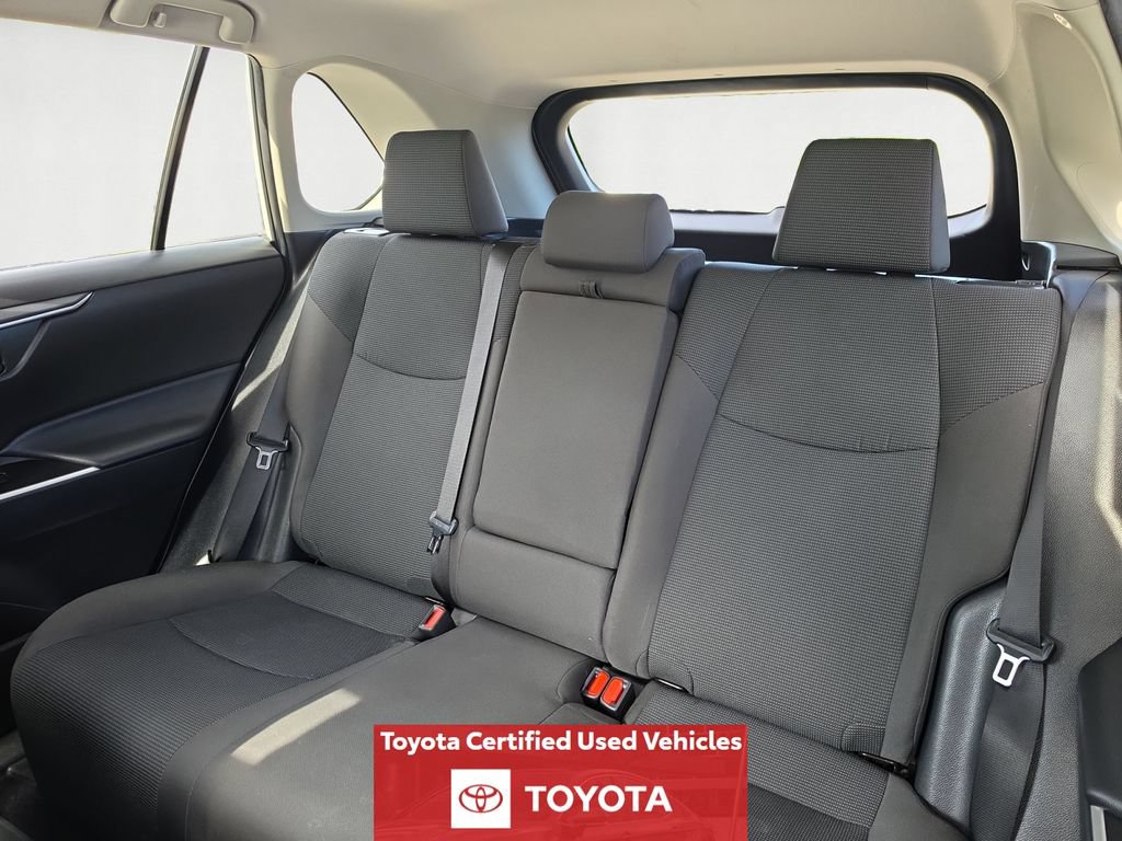 Certified 2024 Toyota RAV4 LE AWD/4WD image 15