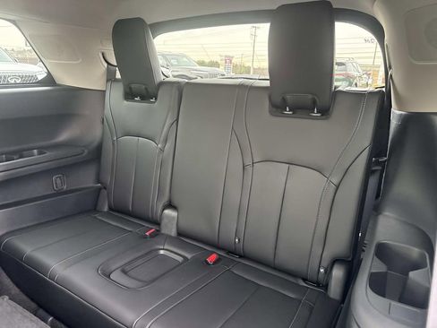 New 2026 INFINITI QX60 Luxe image 18