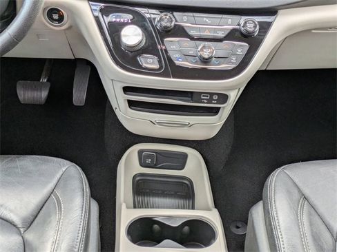 Used 2019 Chrysler Pacifica LX w/ Tire & Wheel Group image 19