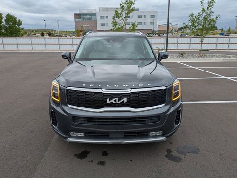 Used 2022 Kia Telluride SX w/ SX Prestige Package image 9