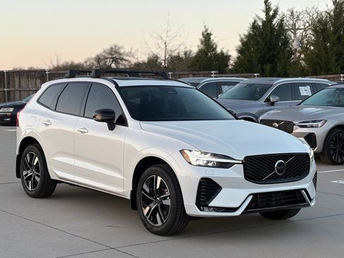 New 2026 Volvo XC60 B5 Core w/ Protection Package Premier image 3