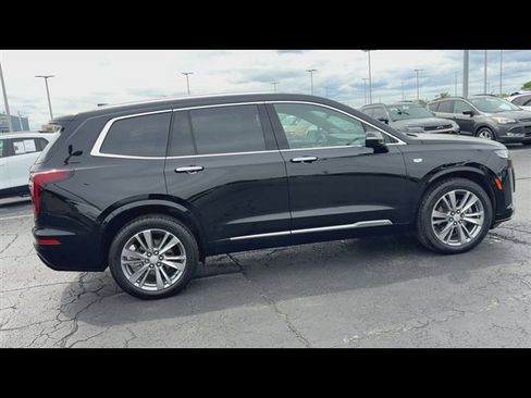 New 2024 Cadillac XT6 Premium Luxury AWD/4WD image 9