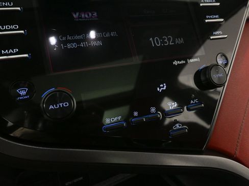 Used 2019 Toyota Camry XSE image 14