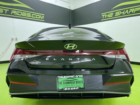 Used 2024 Hyundai Elantra SEL w/ Convenience Package image 8