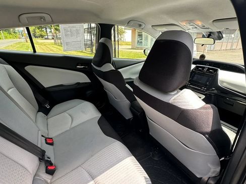 Used 2017 Toyota Prius Two w/ Prius Two Safety Plus Package FWD image 24