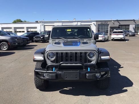 Used 2023 Jeep Wrangler Unlimited Rubicon 4xe AWD/4WD image 9