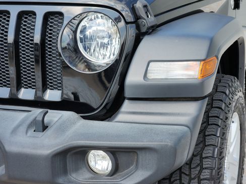 Used 2020 Jeep Wrangler Sport AWD/4WD image 11
