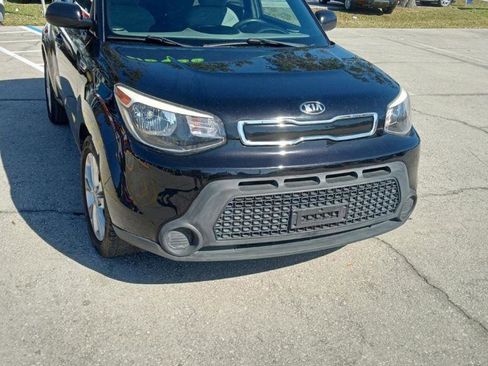 Used 2015 Kia Soul + image 9