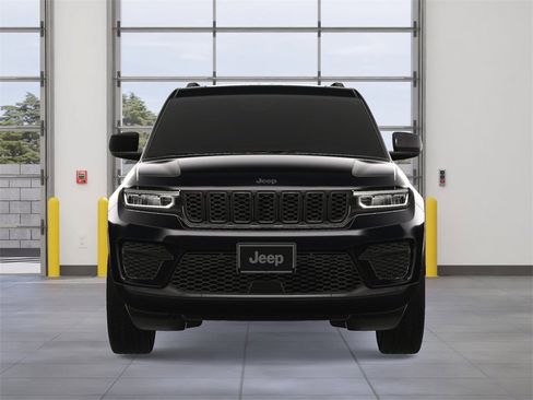 New 2025 Jeep Grand Cherokee Altitude image 7