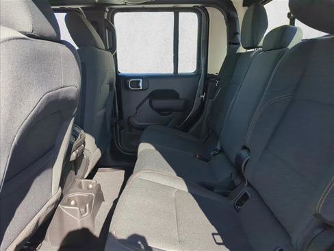 New 2026 Jeep Gladiator Sport AWD/4WD image 12