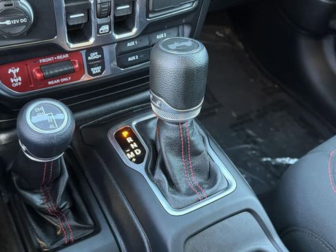 Used 2021 Jeep Wrangler Unlimited Rubicon image 17