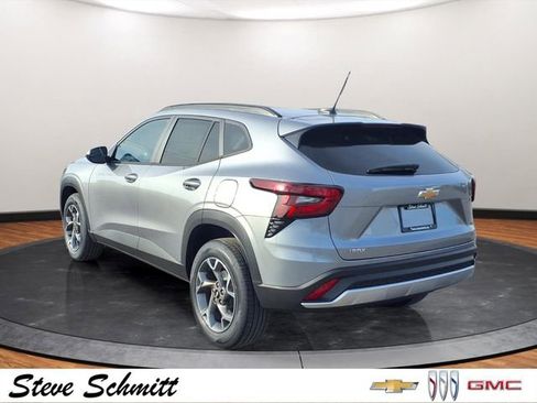 New 2026 Chevrolet Trax LT image 3