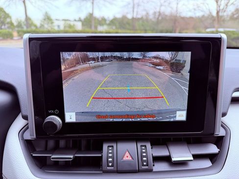 Used 2025 Toyota RAV4 XLE Premium image 26