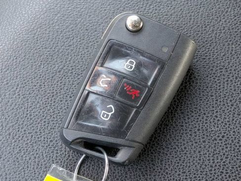 Used 2025 Volkswagen Jetta Sport FWD image 27